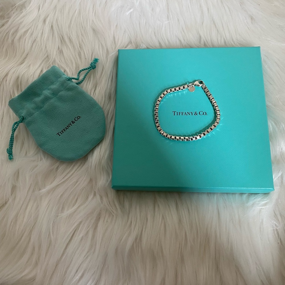 Authentic Tiffany & Co Venetian link bracelet